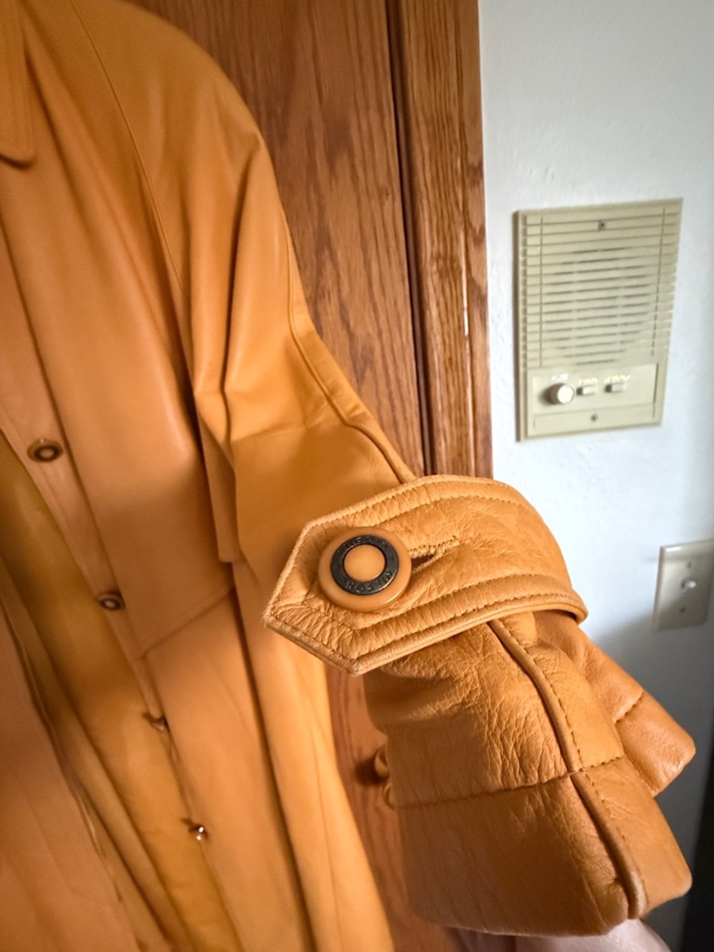Vintage Wilson's Orange or Pumpkin Leather Coat Lining Nylon Women's Size Large - Picture 6 of 16